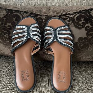 Naturalizer Women's Black and Silver Sandals size 8